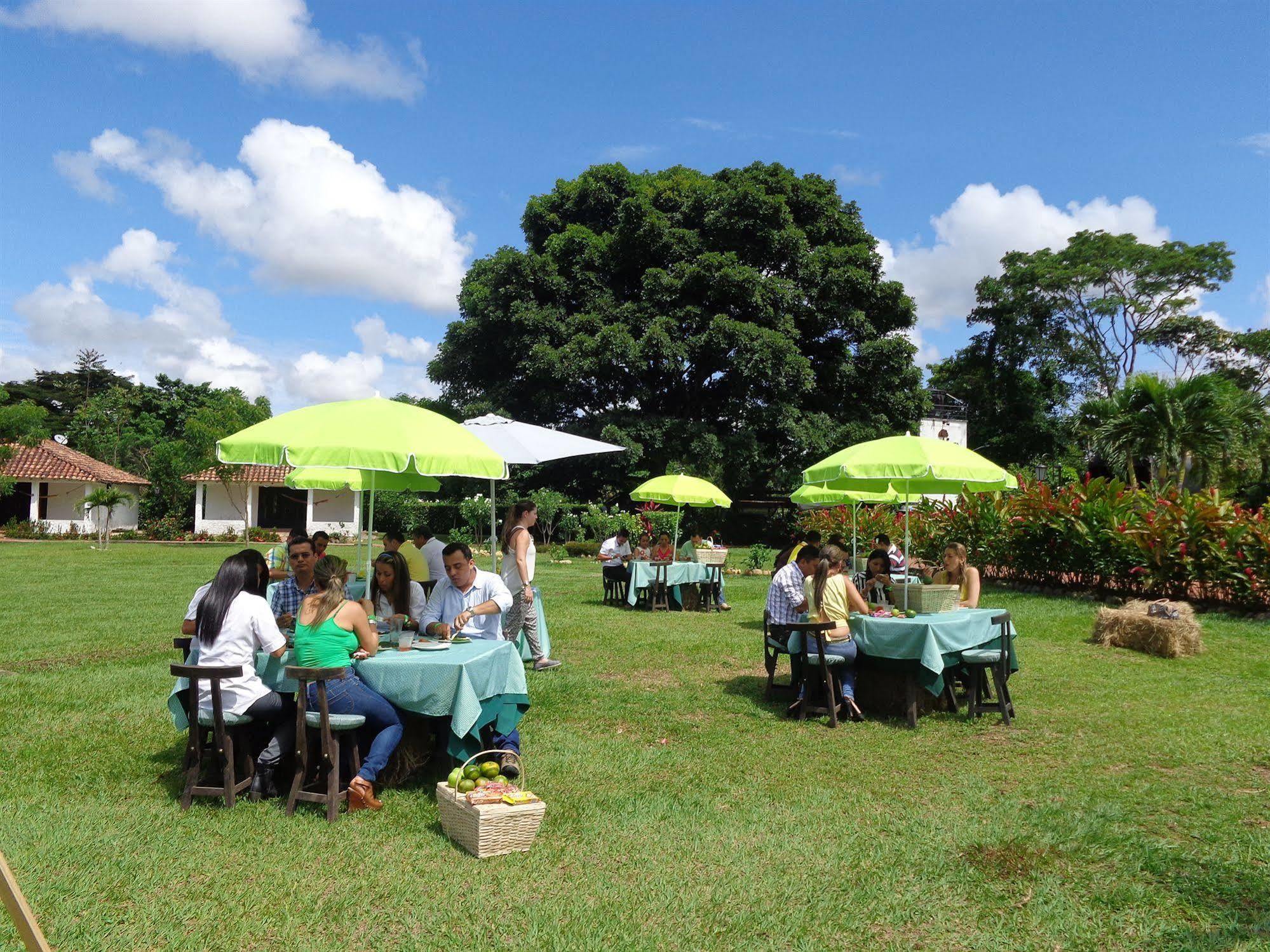 Hotel Campestre Arboretto Villavicencio Exterior photo